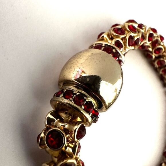 Red and gold tone round magnetic bracelet - Picture 7 of 8
